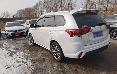 Mitsubishi Outlander III рестайлинг 3, 2021 год, 1 650 008 рублей, 4 фотография