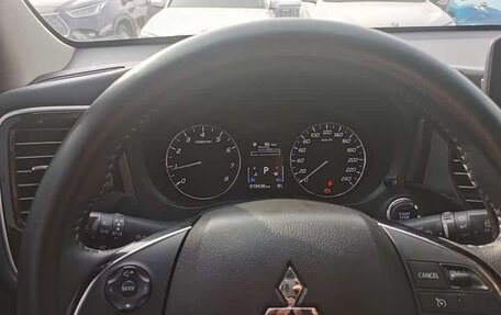 Mitsubishi Outlander III рестайлинг 3, 2021 год, 1 650 008 рублей, 8 фотография