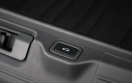 Land Rover Range Rover IV рестайлинг, 2018 год, 6 500 000 рублей, 38 фотография