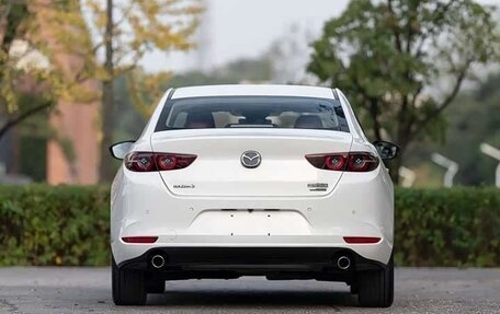 Mazda 3, 2022 год, 1 900 000 рублей, 4 фотография