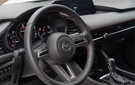 Mazda 3, 2022 год, 1 900 000 рублей, 9 фотография