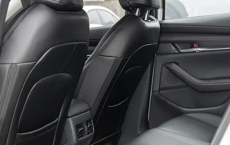 Mazda 3, 2022 год, 1 900 000 рублей, 16 фотография