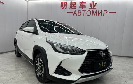 Toyota Yaris XP150 рестайлинг, 2022 год, 1 330 000 рублей, 3 фотография