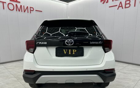 Toyota Yaris XP150 рестайлинг, 2022 год, 1 330 000 рублей, 5 фотография