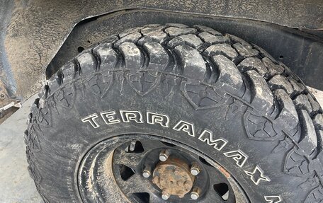 Toyota Land Cruiser 100 рестайлинг 2, 2004 год, 2 300 000 рублей, 21 фотография