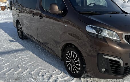 Peugeot Traveller I, 2017 год, 1 900 000 рублей, 3 фотография