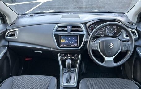 Suzuki SX4 II рестайлинг, 2018 год, 1 400 000 рублей, 2 фотография