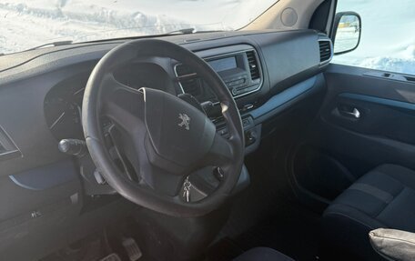 Peugeot Traveller I, 2017 год, 1 900 000 рублей, 8 фотография