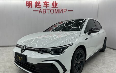 Volkswagen Golf VIII, 2023 год, 1 900 000 рублей, 1 фотография