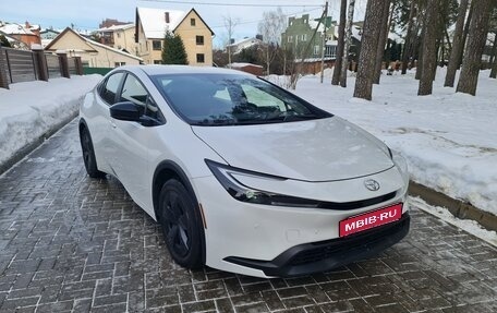 Toyota Prius IV XW50, 2024 год, 2 838 297 рублей, 1 фотография