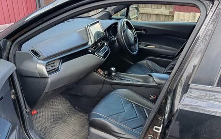 Toyota C-HR I рестайлинг, 2018 год, 1 900 000 рублей, 9 фотография