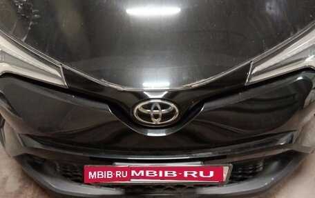 Toyota C-HR I рестайлинг, 2018 год, 1 900 000 рублей, 2 фотография