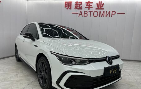 Volkswagen Golf VIII, 2023 год, 1 900 000 рублей, 3 фотография