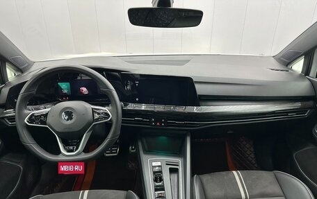 Volkswagen Golf VIII, 2023 год, 1 900 000 рублей, 7 фотография