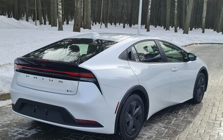 Toyota Prius IV XW50, 2024 год, 2 838 297 рублей, 4 фотография