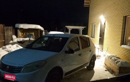 Renault Sandero I, 2010 год, 350 000 рублей, 3 фотография