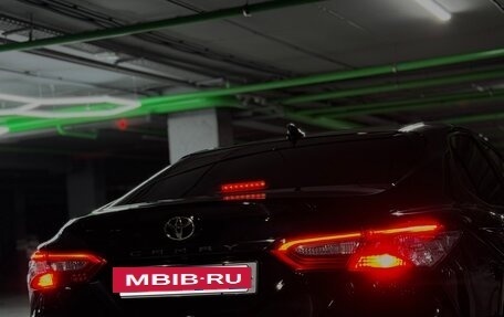 Toyota Camry, 2019 год, 2 950 000 рублей, 5 фотография