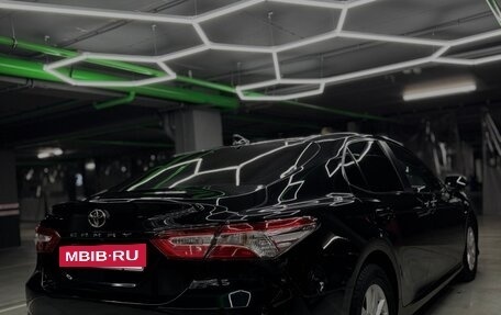 Toyota Camry, 2019 год, 2 950 000 рублей, 6 фотография