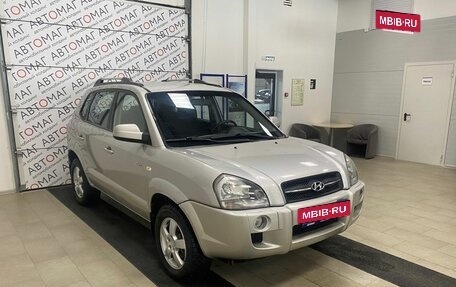 Hyundai Tucson III, 2007 год, 696 000 рублей, 3 фотография