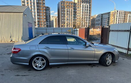 Mercedes-Benz E-Класс, 2012 год, 2 200 000 рублей, 2 фотография