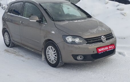 Volkswagen Golf Plus II, 2011 год, 580 000 рублей, 2 фотография