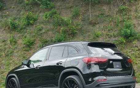 Mercedes-Benz GLA, 2022 год, 1 800 000 рублей, 3 фотография