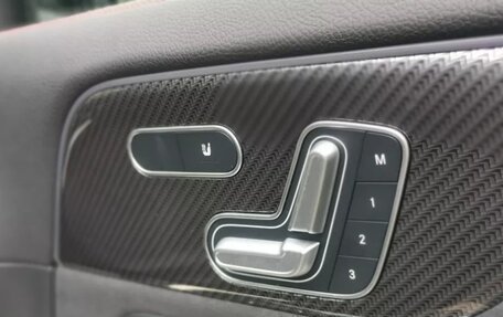 Mercedes-Benz GLA, 2022 год, 1 800 000 рублей, 7 фотография