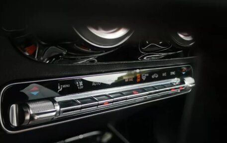 Mercedes-Benz GLA, 2022 год, 1 800 000 рублей, 10 фотография