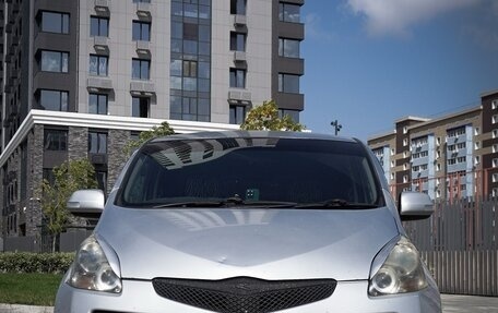 Toyota Ractis I, 2007 год, 470 000 рублей, 3 фотография