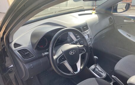 Hyundai Solaris II рестайлинг, 2013 год, 855 000 рублей, 7 фотография