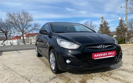 Hyundai Solaris II рестайлинг, 2013 год, 855 000 рублей, 2 фотография