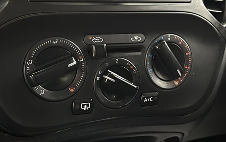 Nissan Juke II, 2012 год, 1 049 000 рублей, 13 фотография