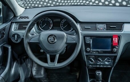 Skoda Rapid I, 2018 год, 990 000 рублей, 12 фотография