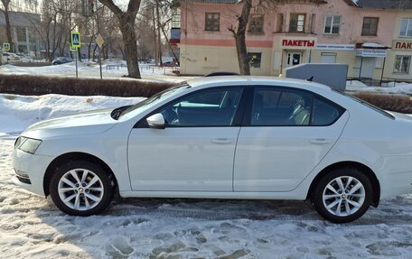 Skoda Octavia, 2017 год, 1 380 000 рублей, 2 фотография