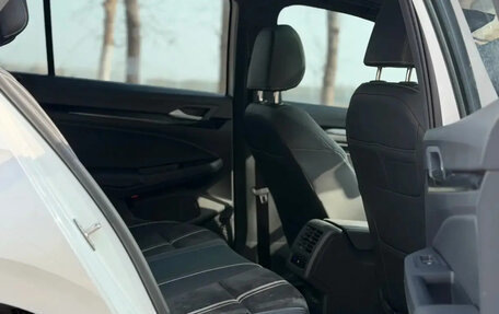 Volkswagen Golf VIII, 2022 год, 2 120 000 рублей, 14 фотография