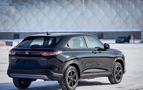 Honda Vezel, 2022 год, 1 850 000 рублей, 6 фотография