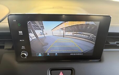 Honda Vezel, 2022 год, 1 850 000 рублей, 13 фотография