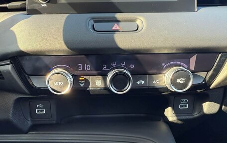 Honda Vezel, 2022 год, 1 850 000 рублей, 17 фотография