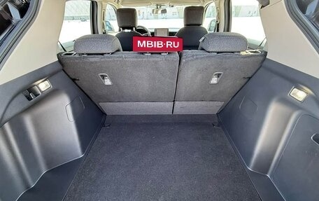 Honda Vezel, 2022 год, 1 850 000 рублей, 18 фотография