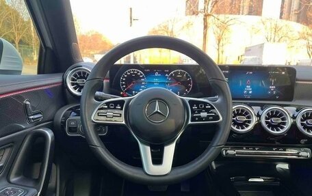 Mercedes-Benz A-Класс, 2021 год, 1 850 000 рублей, 13 фотография