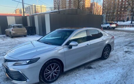 Toyota Camry, 2022 год, 3 350 000 рублей, 4 фотография