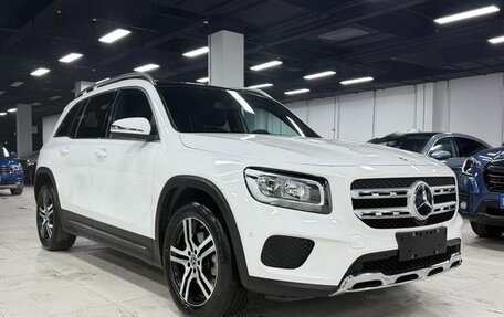 Mercedes-Benz GLB, 2021 год, 2 600 000 рублей, 3 фотография