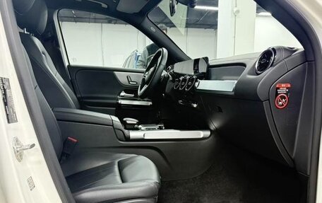 Mercedes-Benz GLB, 2021 год, 2 600 000 рублей, 8 фотография