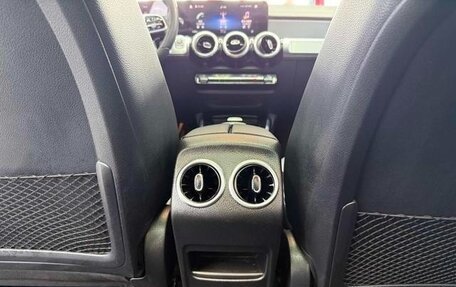 Mercedes-Benz GLB, 2021 год, 2 500 000 рублей, 15 фотография