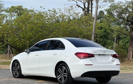 Mercedes-Benz A-Класс, 2022 год, 1 550 000 рублей, 6 фотография