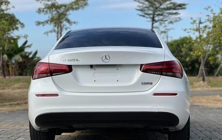 Mercedes-Benz A-Класс, 2022 год, 1 550 000 рублей, 5 фотография