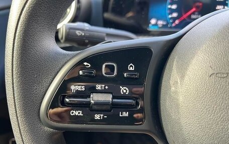 Mercedes-Benz A-Класс, 2022 год, 1 550 000 рублей, 14 фотография