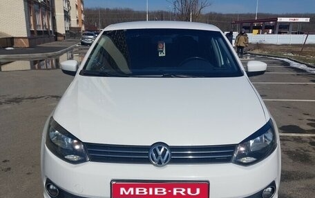 Volkswagen Polo VI (EU Market), 2013 год, 980 000 рублей, 1 фотография