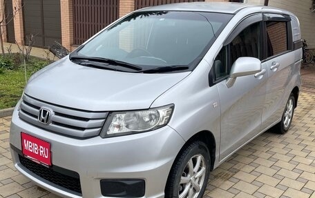 Honda Freed I, 2012 год, 1 350 000 рублей, 1 фотография