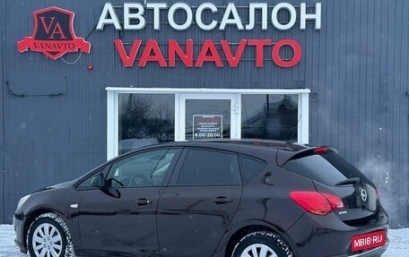 Opel Astra J, 2013 год, 680 000 рублей, 6 фотография